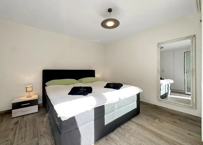 Eagle With Splendid And Direct View Of The Matterhorn * زيرمات