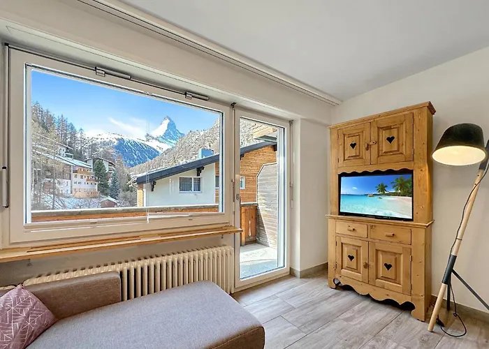 Eagle With Splendid And Direct View Of The Matterhorn *